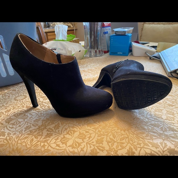Heeled booties - Picture 2 of 4